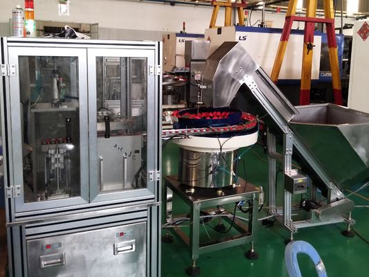 ভালো দাম স্বয়ংক্রিয় ক্যাপ বন্ধ মেশিন সার্ভো দ্বারা চালিত উচ্চ নমনীয়তা অনলাইন