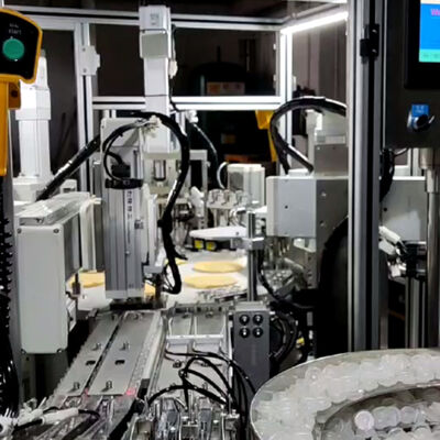 স্বয়ংক্রিয় সিআরসি ক্যাপ সমাবেশ মেশিন 99% যোগ্য পণ্য হার, পিএলসি নিয়ন্ত্রণ এবং 1500-8500pcs / ঘন্টা স্পিড জন্য Desiccant ক্যাপ সঙ্গে